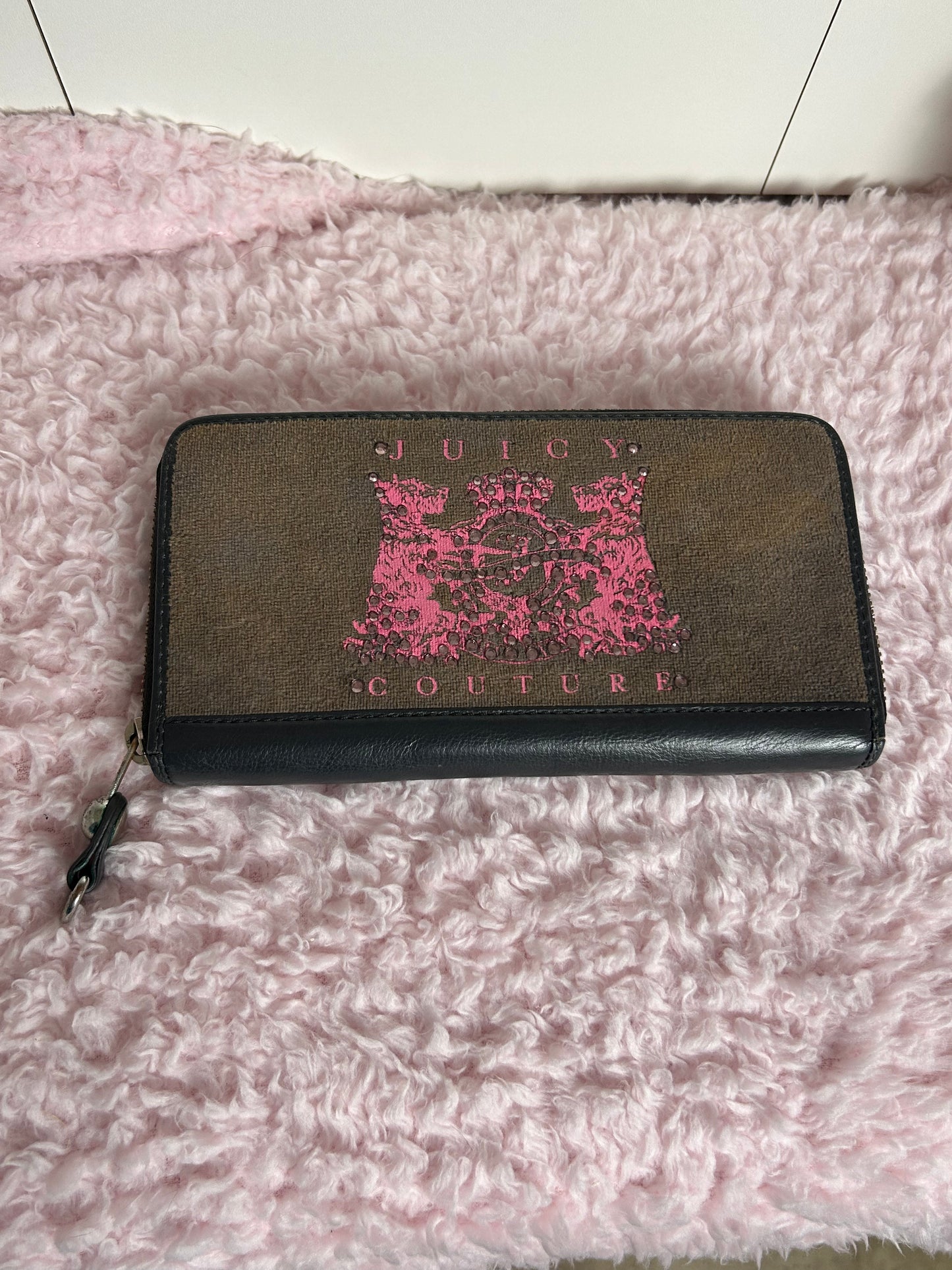 Vintage Juicy Couture Pink and Grey Scottie Rhinestone Zip Wallet