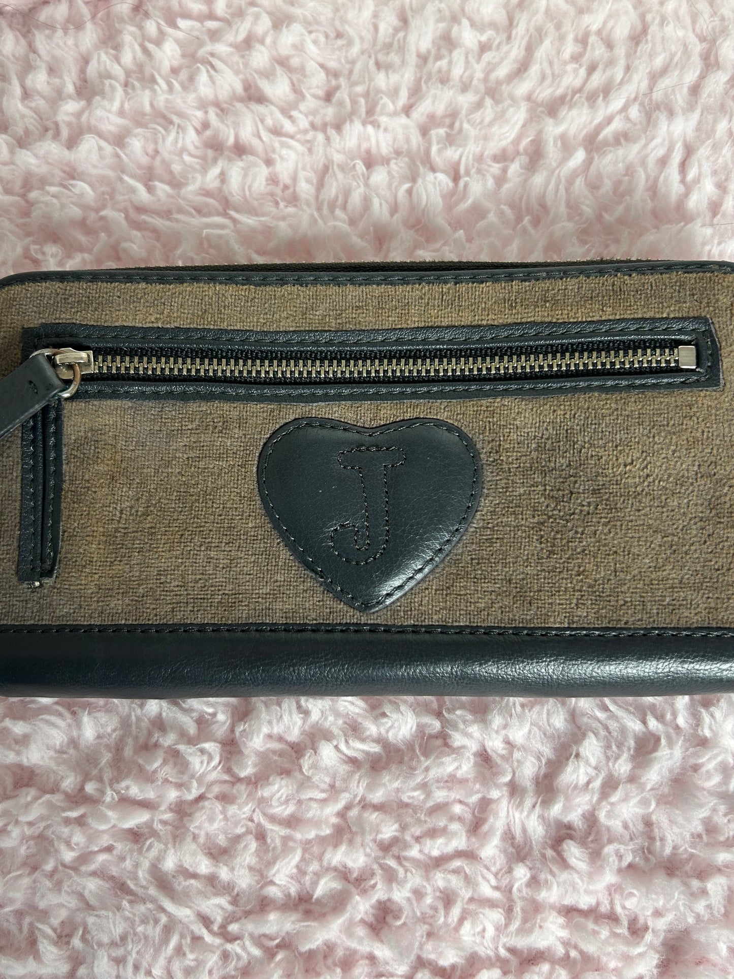 Vintage Juicy Couture Pink and Grey Scottie Rhinestone Zip Wallet