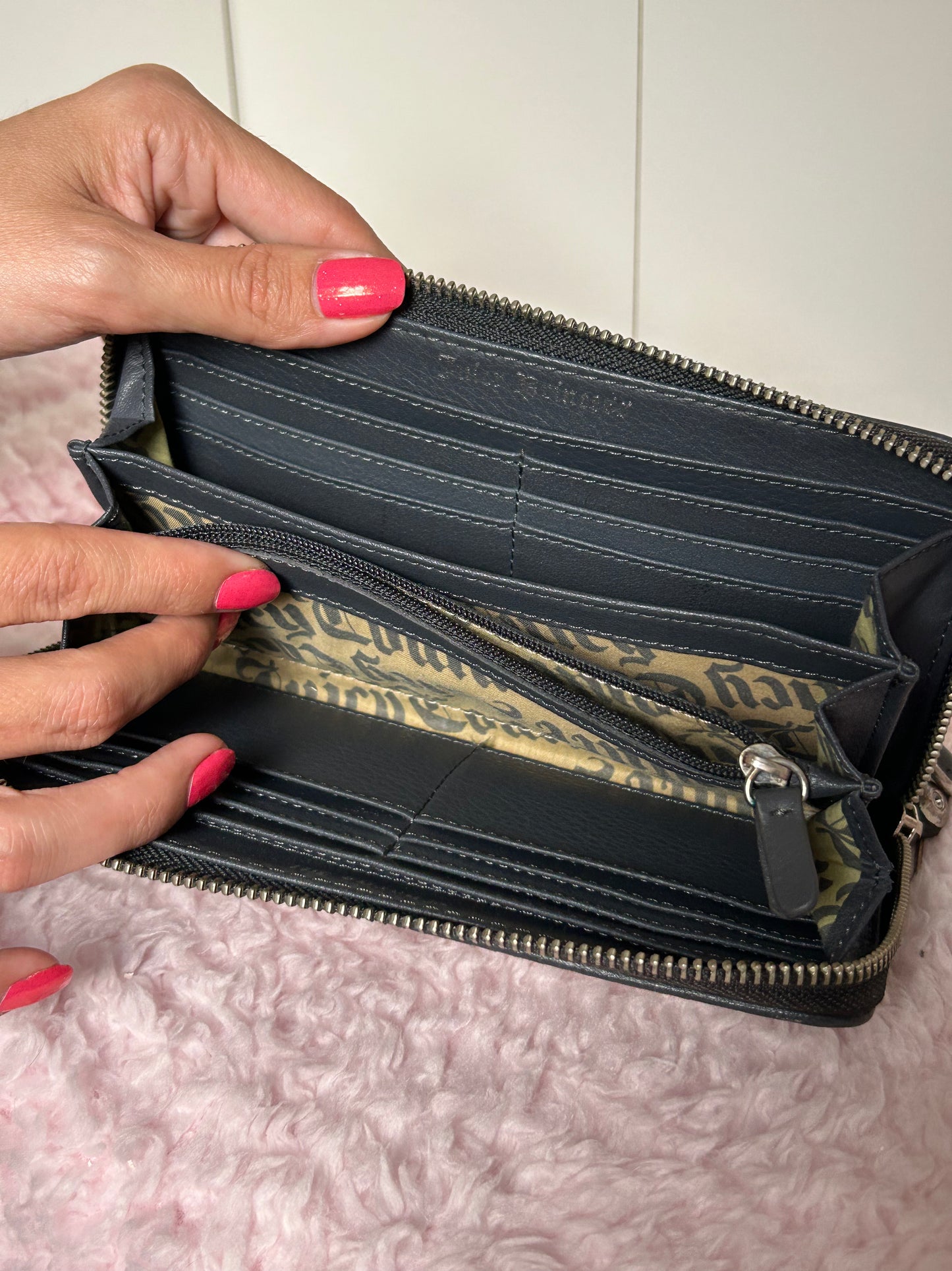 Vintage Juicy Couture Pink and Grey Scottie Rhinestone Zip Wallet
