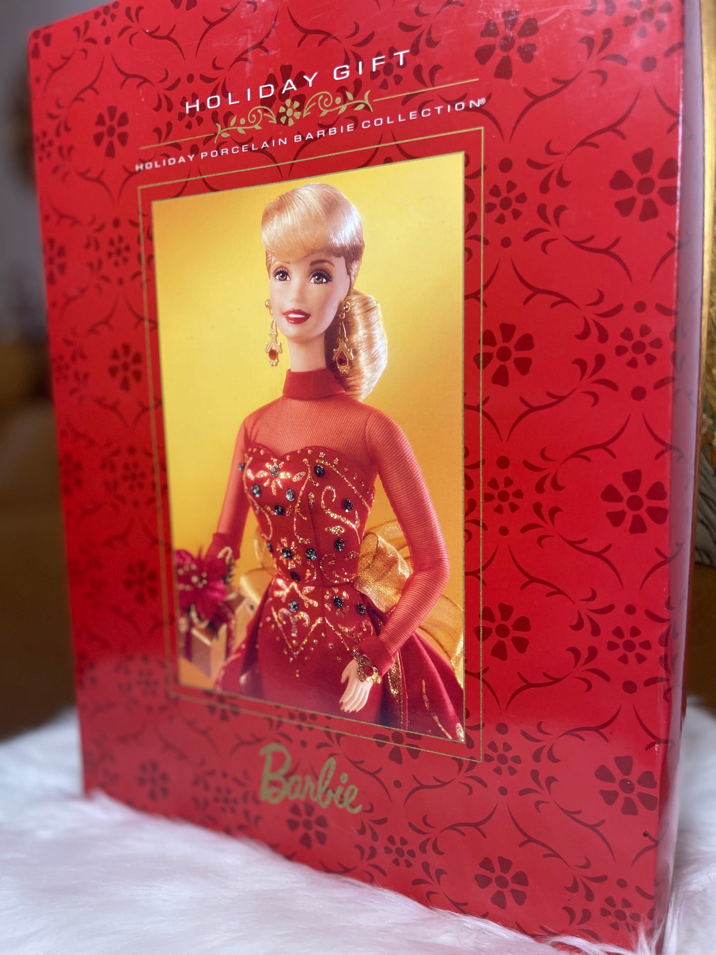 Barbie Vintage “Holiday Gift” 1998 Porcelain Doll New In Box Limited Edition