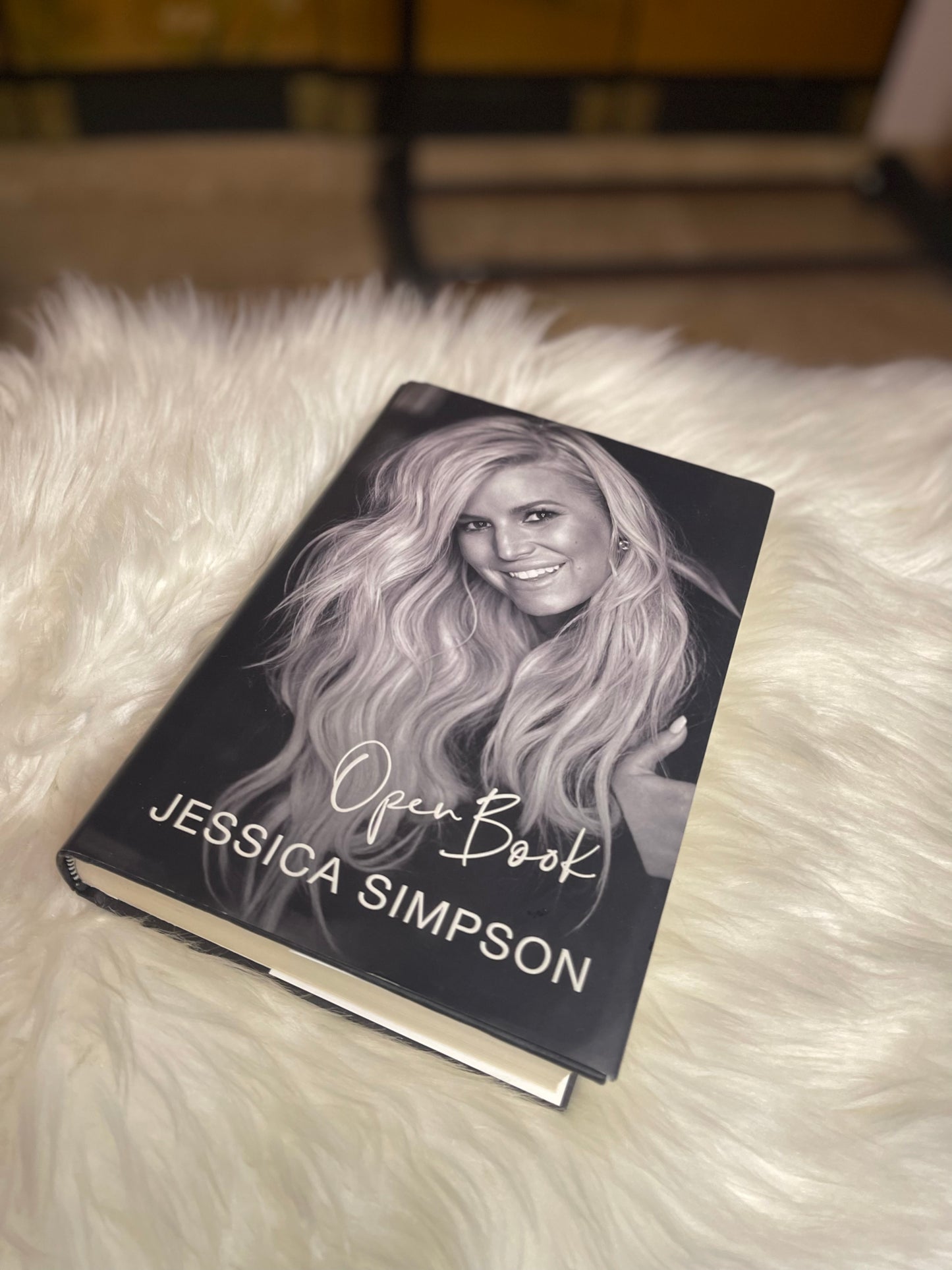 Jessica Simpson Biography: Open Book 📖